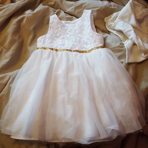 2t white dress